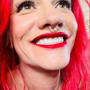 Meet your Posher, Faye